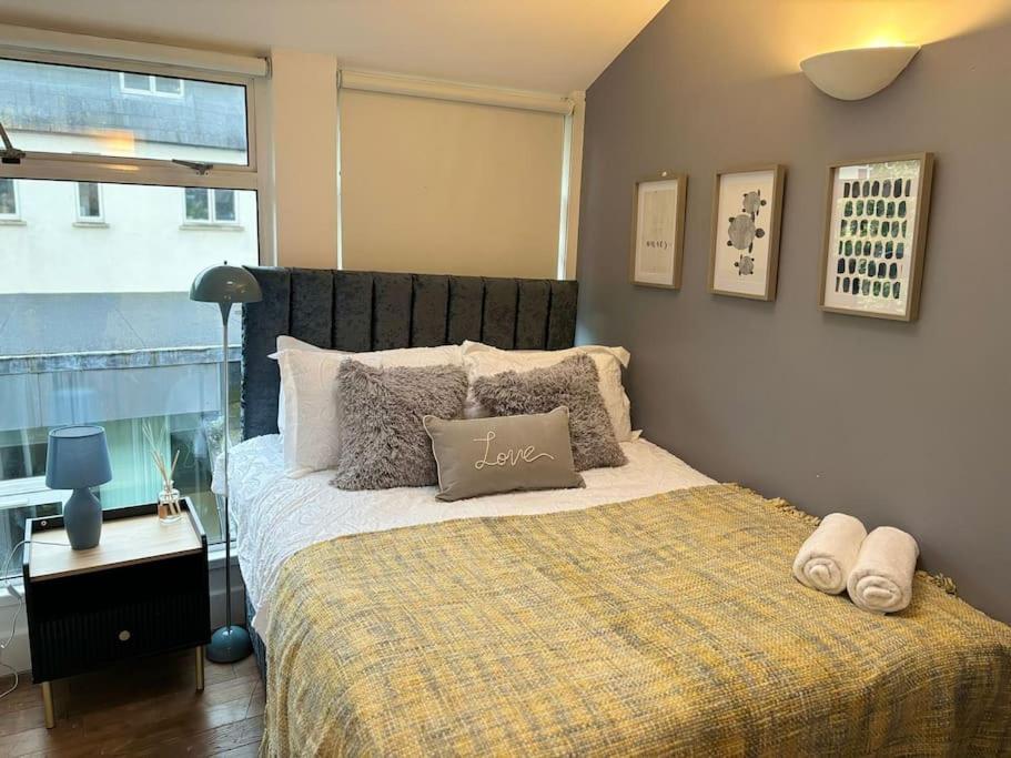 The Urban Retreat 4bdr Sleep 14 Ferienhaus