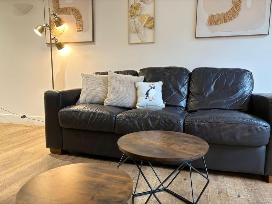 The Urban Retreat 4bdr Sleep 14 Ferienhaus *
